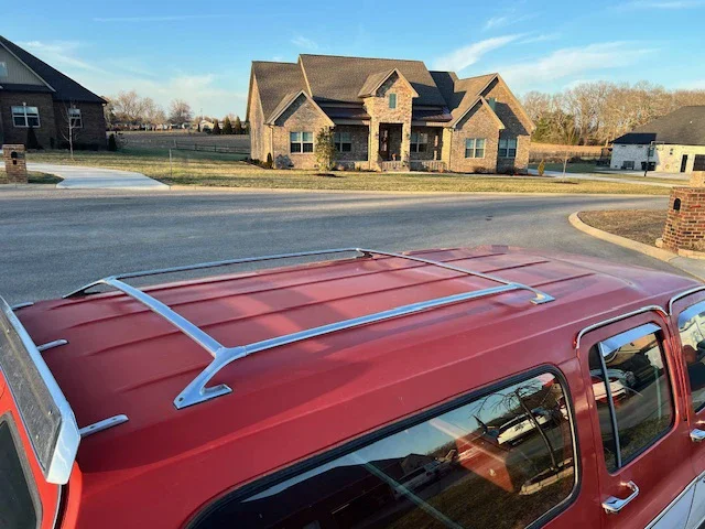 Chevrolet-Suburban-2wd-2500-1978-Red-Red-25
