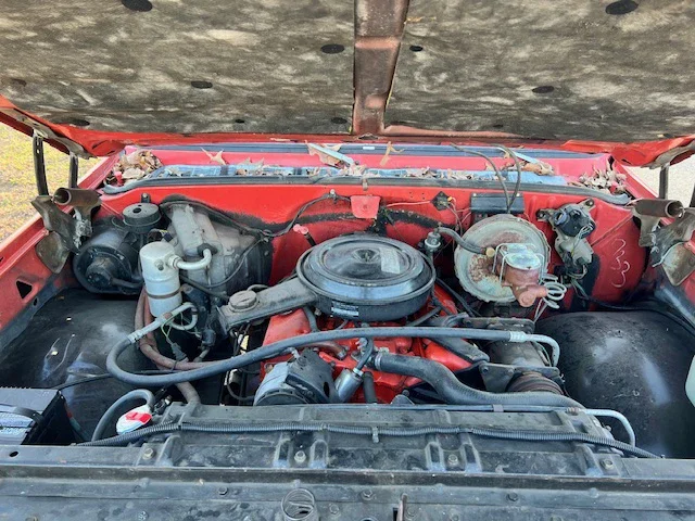 Chevrolet-Suburban-2wd-2500-1978-Red-Red-7