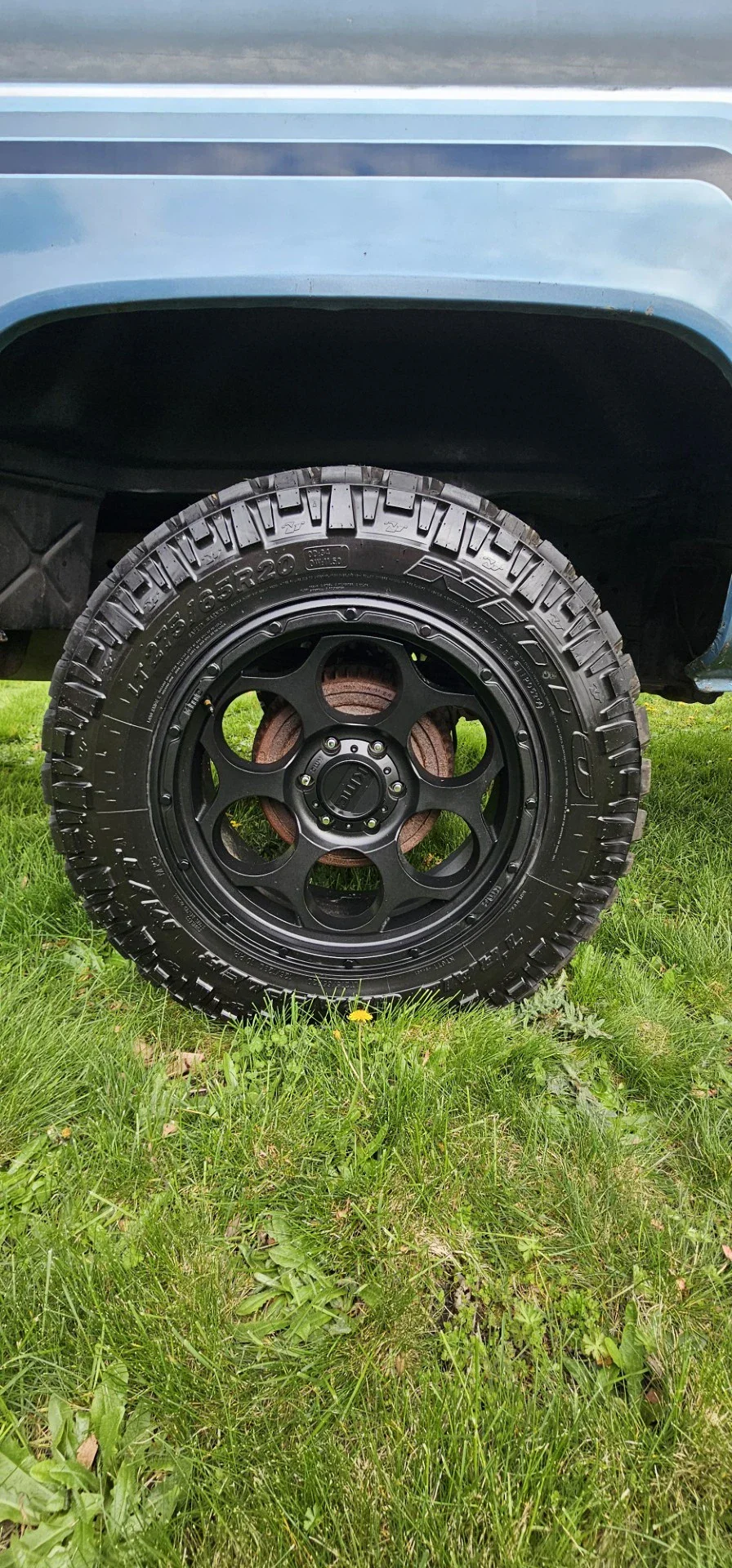 Chevrolet-Suburban-4wd-1991-Blue-12