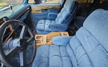Chevrolet-Suburban-4wd-1991-Blue-3