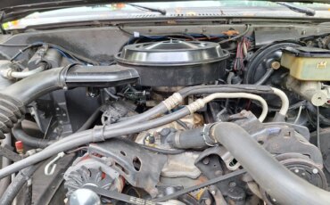 Chevrolet-Suburban-4wd-2500-1987-Black-Gray-16