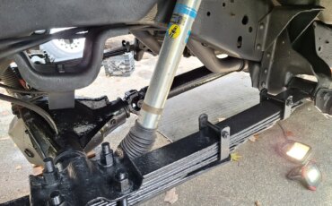 Chevrolet-Suburban-4wd-2500-1987-Black-Gray-22