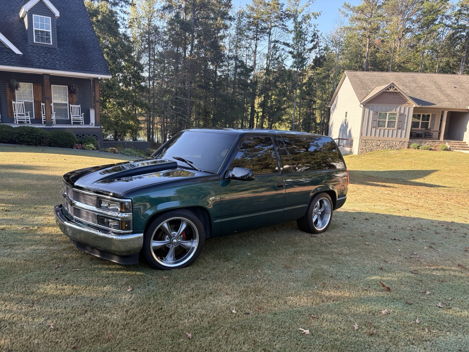 Chevrolet-Tahoe-1996-SUV-1