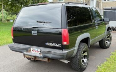 Chevrolet-Tahoe-1996-SUV-4
