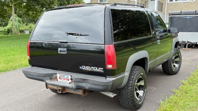 Chevrolet-Tahoe-1996-SUV-4