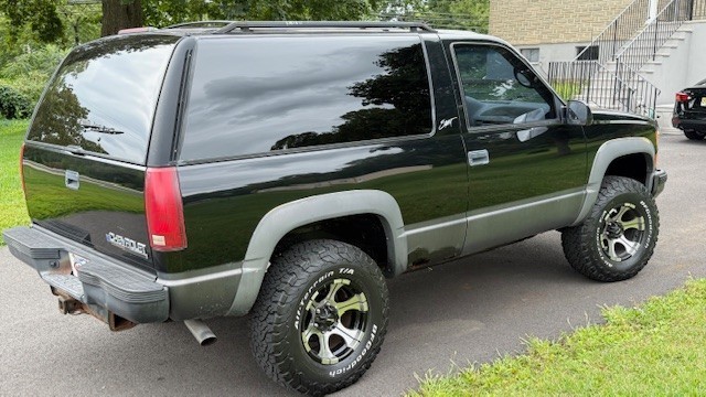 Chevrolet-Tahoe-1996-SUV-5