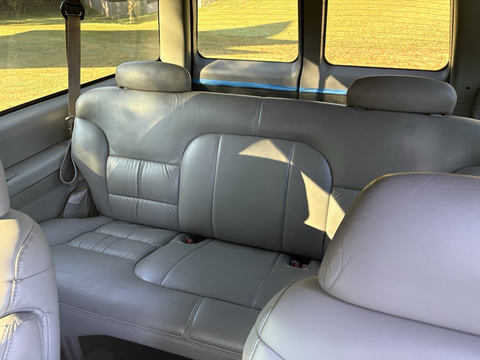 Chevrolet-Tahoe-1996-SUV-5