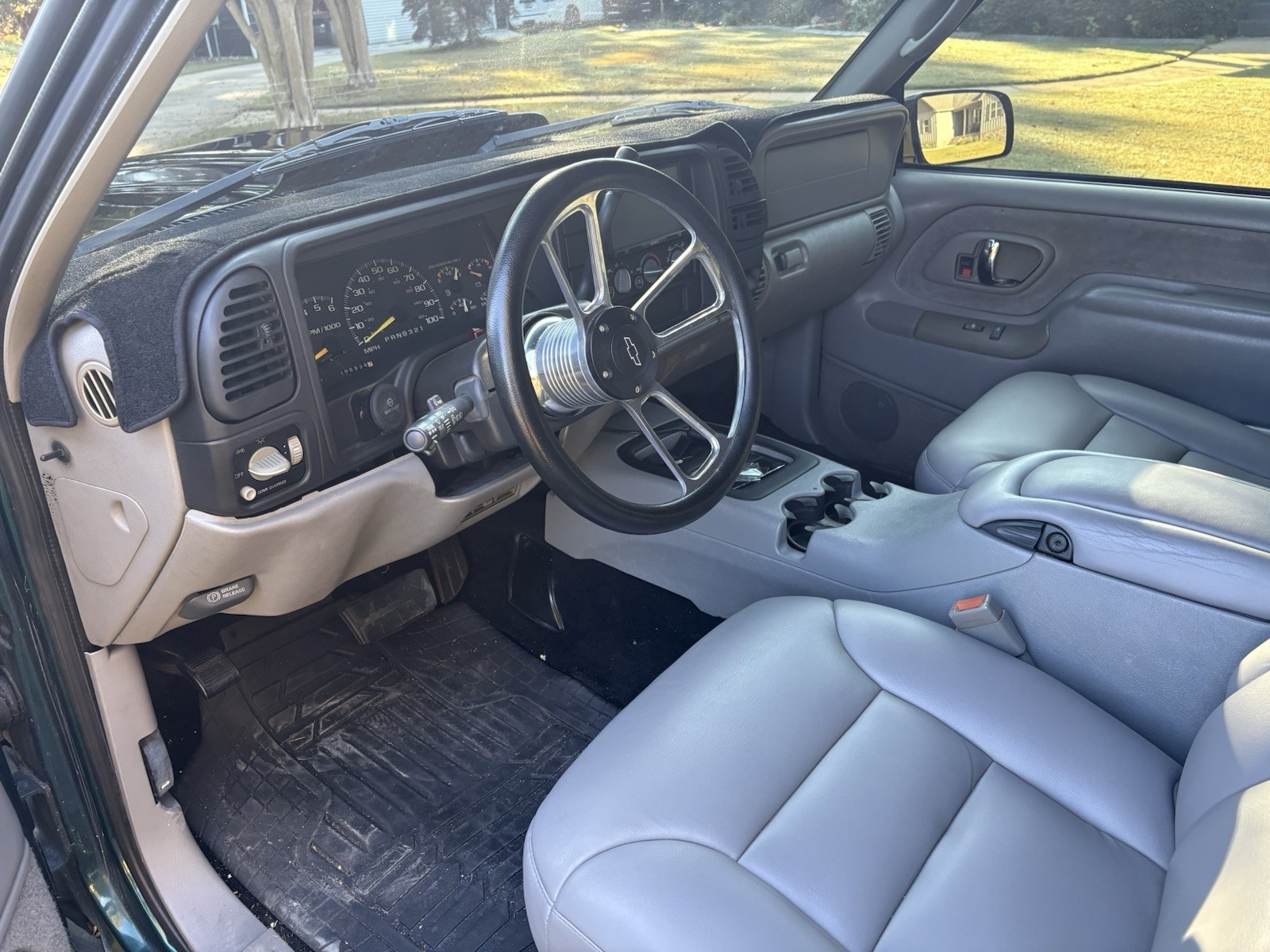 Chevrolet-Tahoe-1996-SUV-6