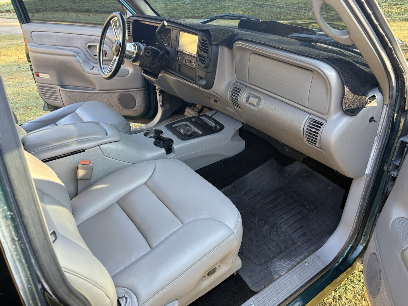 Chevrolet-Tahoe-1996-SUV-7