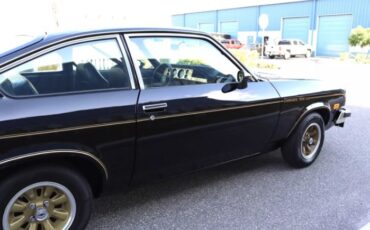 Chevrolet-Vega-1975-16