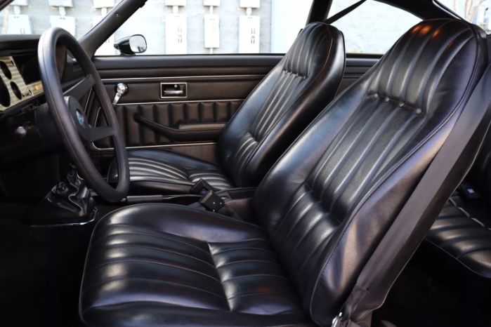 Chevrolet-Vega-1975-22