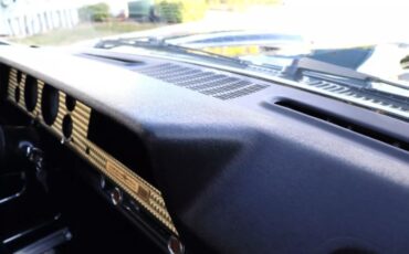 Chevrolet-Vega-1975-24