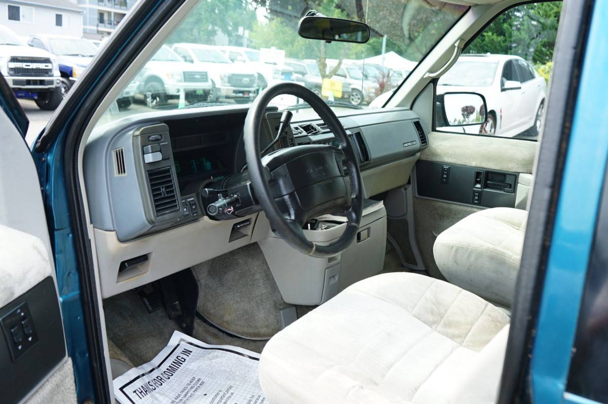 Chevrolet-astro-lt-1995-blue-8