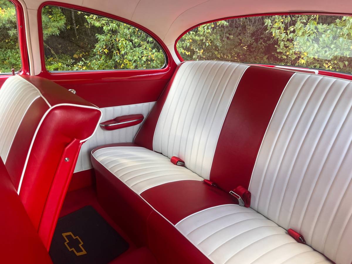 Chevrolet-bel-air-1954-red-23