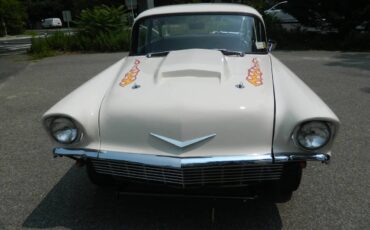 Chevrolet-bel-air-1956-white-16