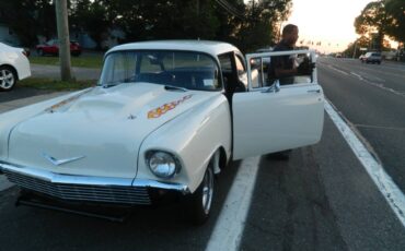 Chevrolet-bel-air-1956-white-2