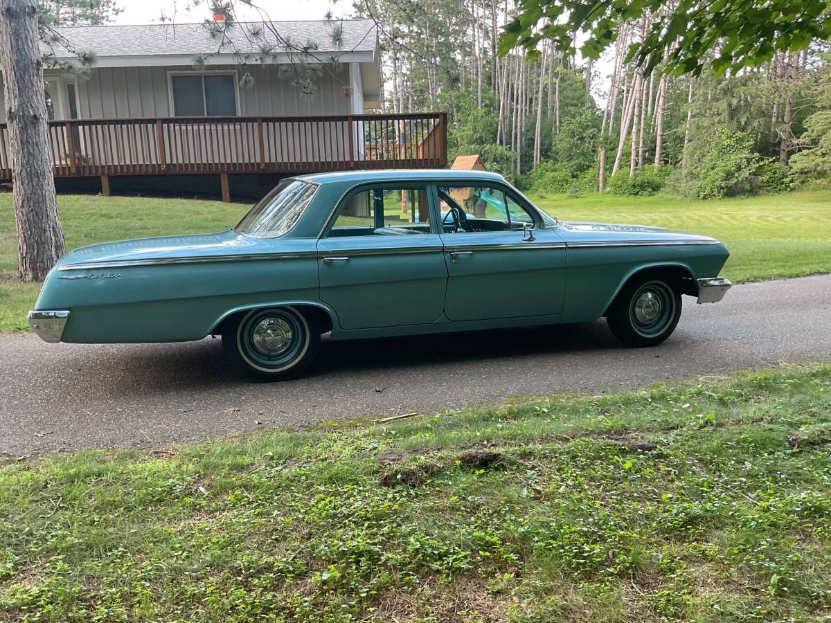 Chevrolet-bel-air-1962-blue