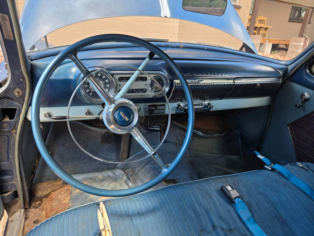 Chevrolet-belair-1954-blue-10
