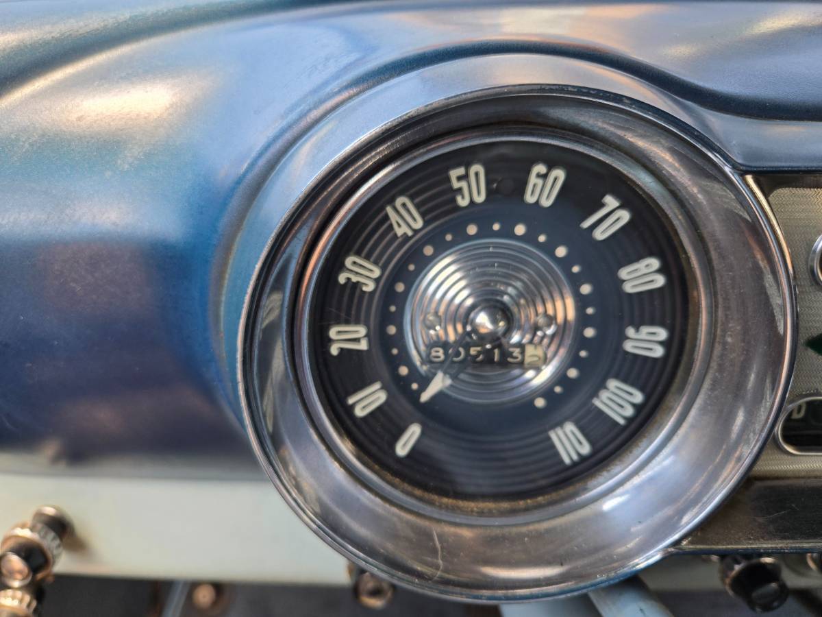 Chevrolet-belair-1954-blue-11