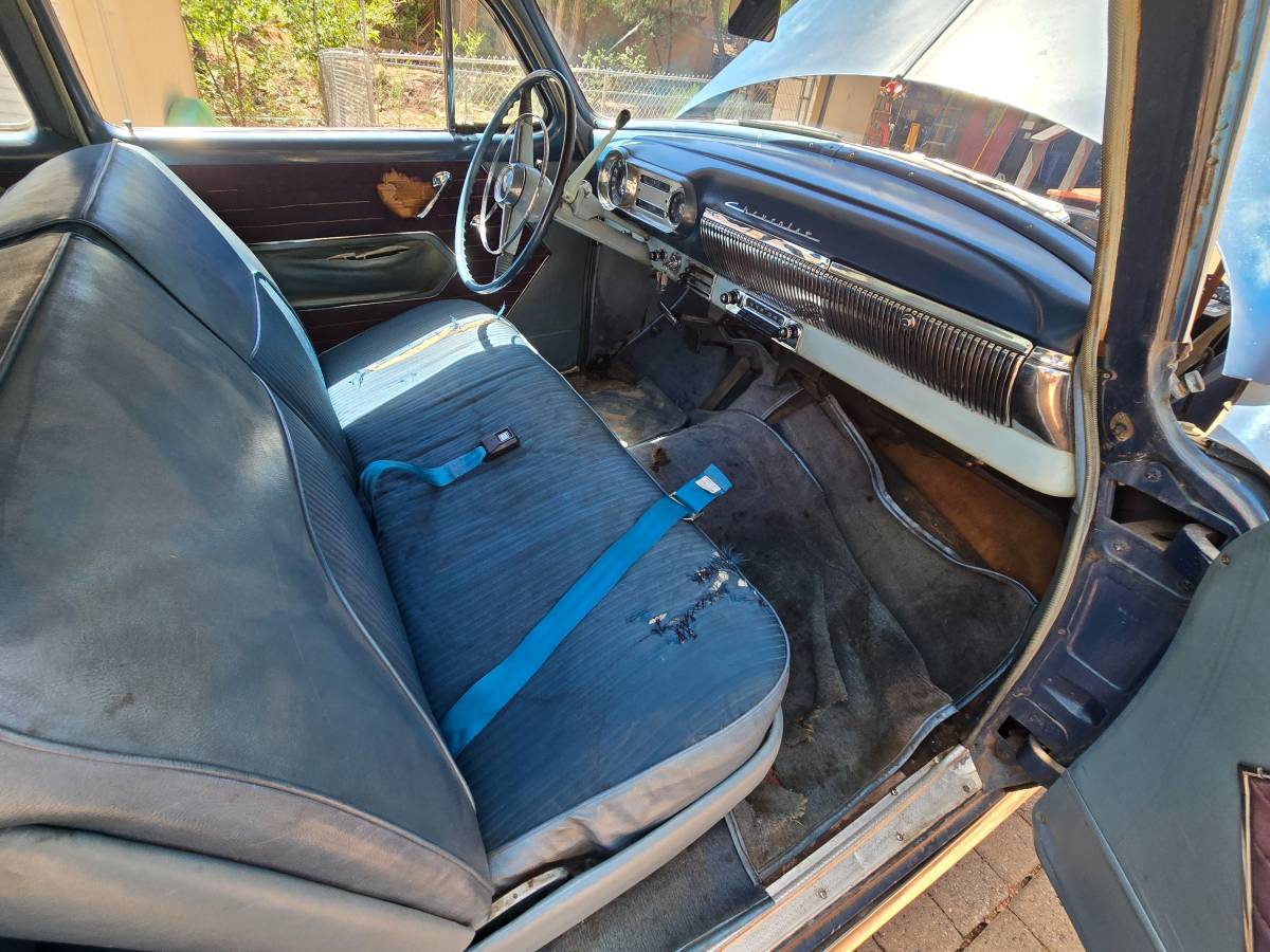 Chevrolet-belair-1954-blue-13