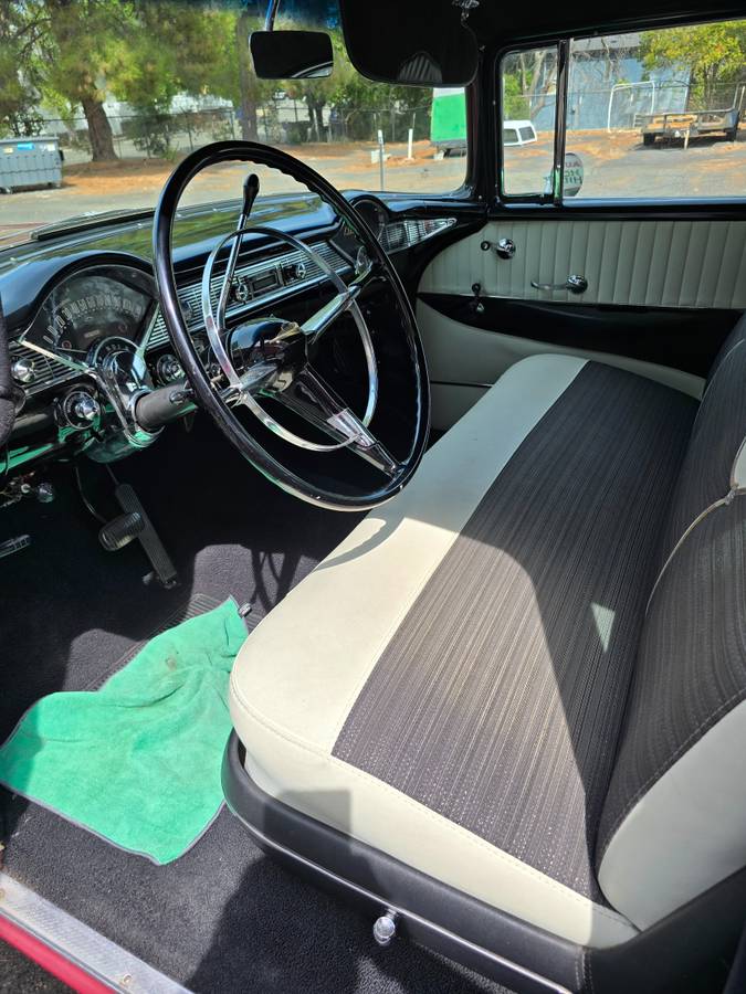 Chevrolet-belair-1956-custom-3