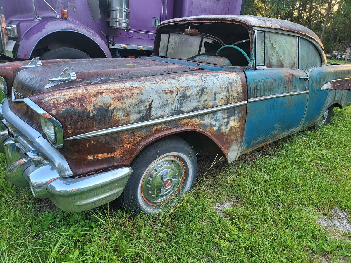 Chevrolet-belair-1957-4