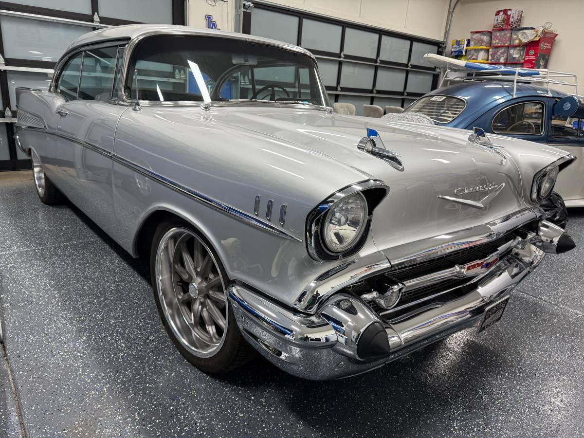 Chevrolet-belair-1957-custom-1