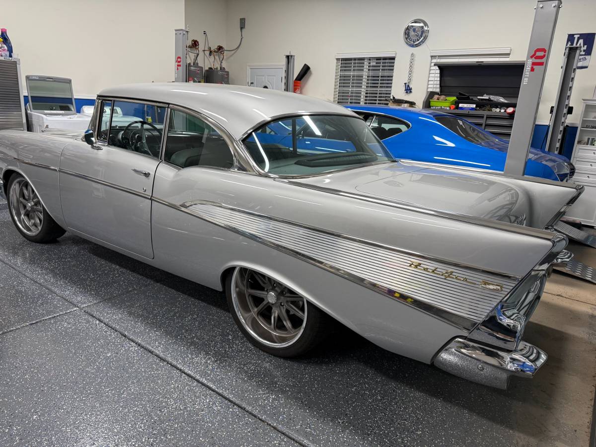Chevrolet-belair-1957-custom-3