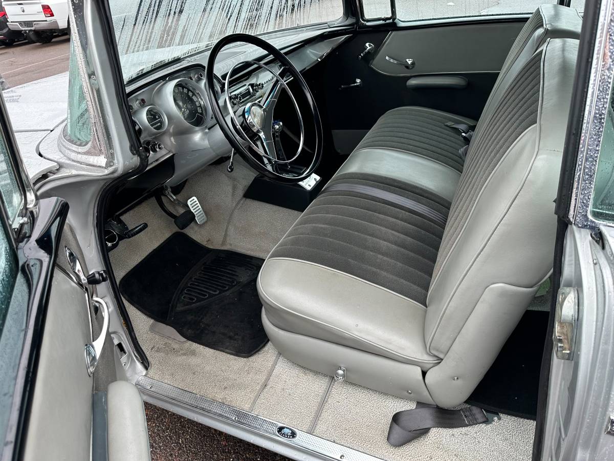 Chevrolet-belair-1957-custom-9