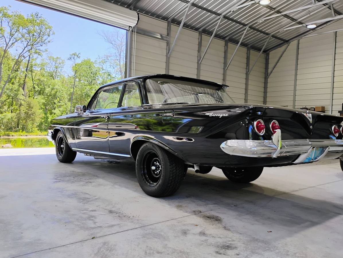Chevrolet-biscayne-1961-black-1