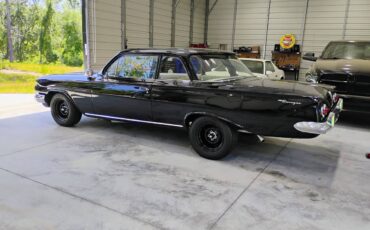 Chevrolet-biscayne-1961-black-2