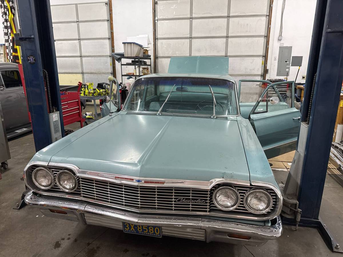 Chevrolet-biscayne-1964-1
