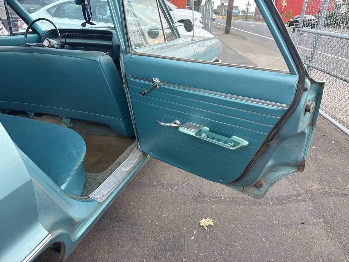Chevrolet-biscayne-1964-10