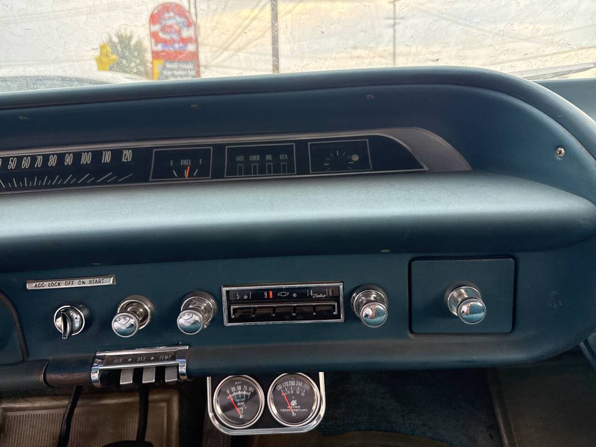 Chevrolet-biscayne-1964-19