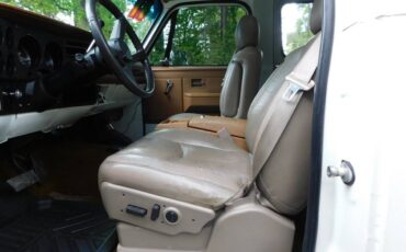 Chevrolet-blazer-1991-white-13