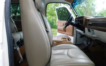 Chevrolet-blazer-1991-white-14