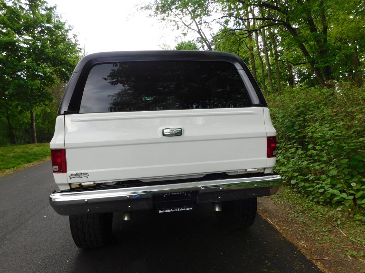 Chevrolet-blazer-1991-white-5