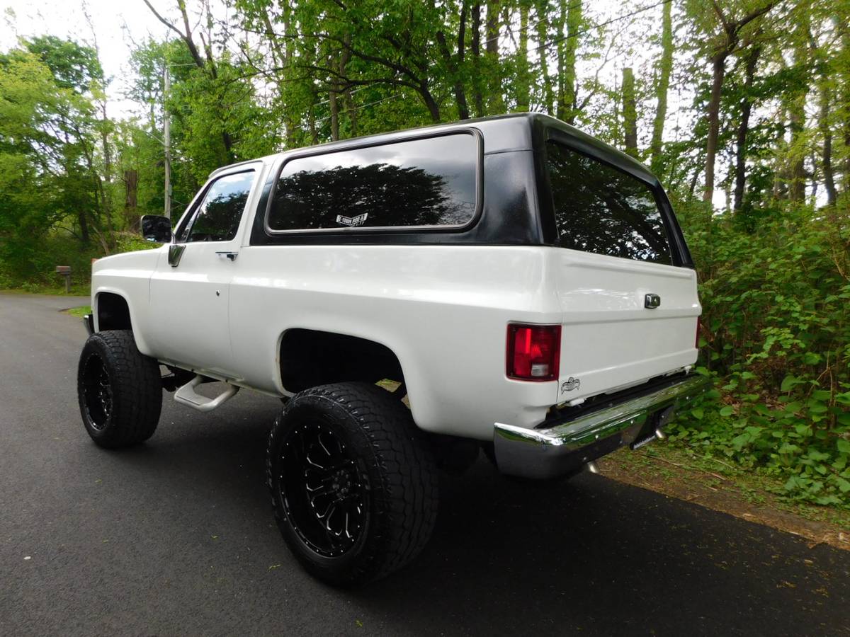 Chevrolet-blazer-1991-white-7