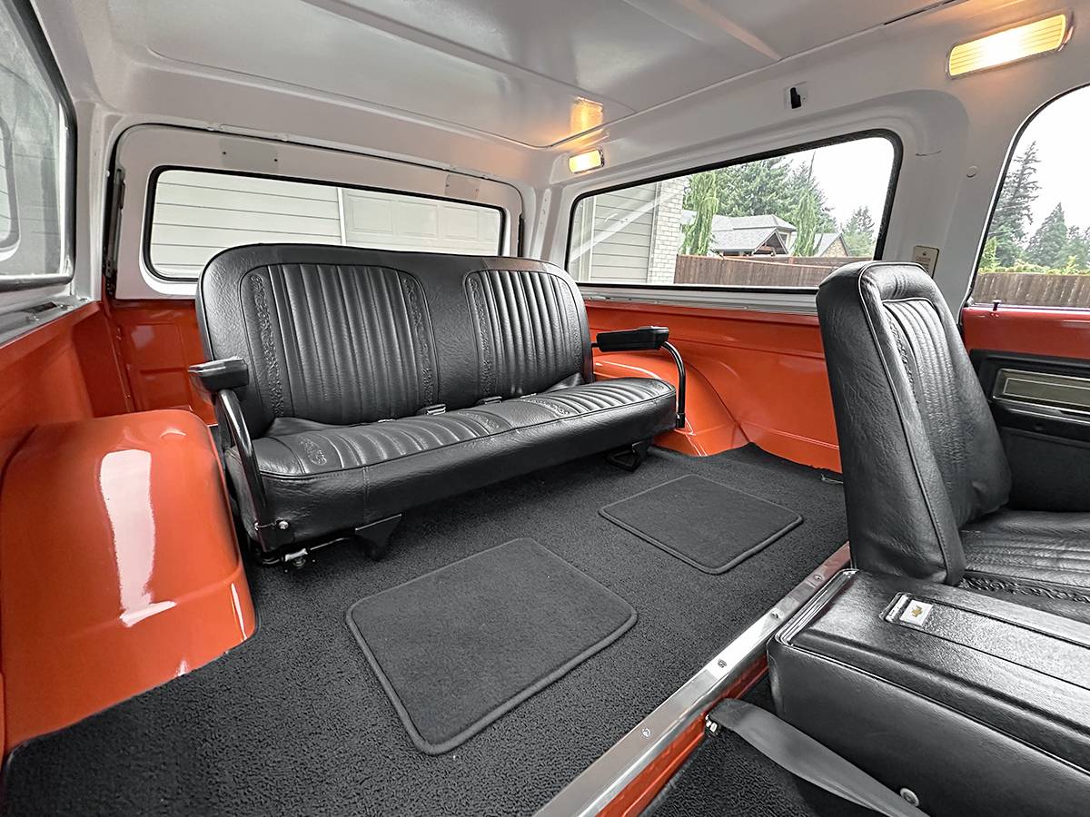 Chevrolet-blazer-k5-cst-4x4-1972-orange-19