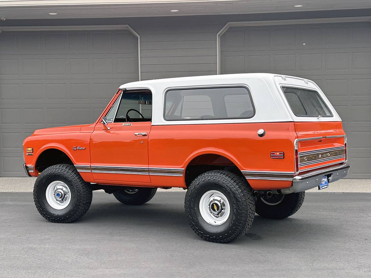 Chevrolet-blazer-k5-cst-4x4-1972-orange-3