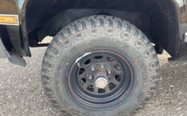 Chevrolet-blazer-k5-silverado-1989-black-14
