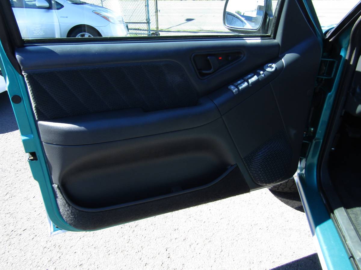 Chevrolet-blazer-s-10-4x4-1995-6