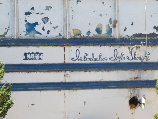 Chevrolet-bus-1957-white-1
