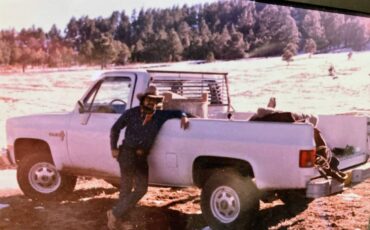 Chevrolet-c-2500-1985-white-2