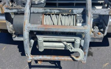 Chevrolet-c-2500-1985-white-8