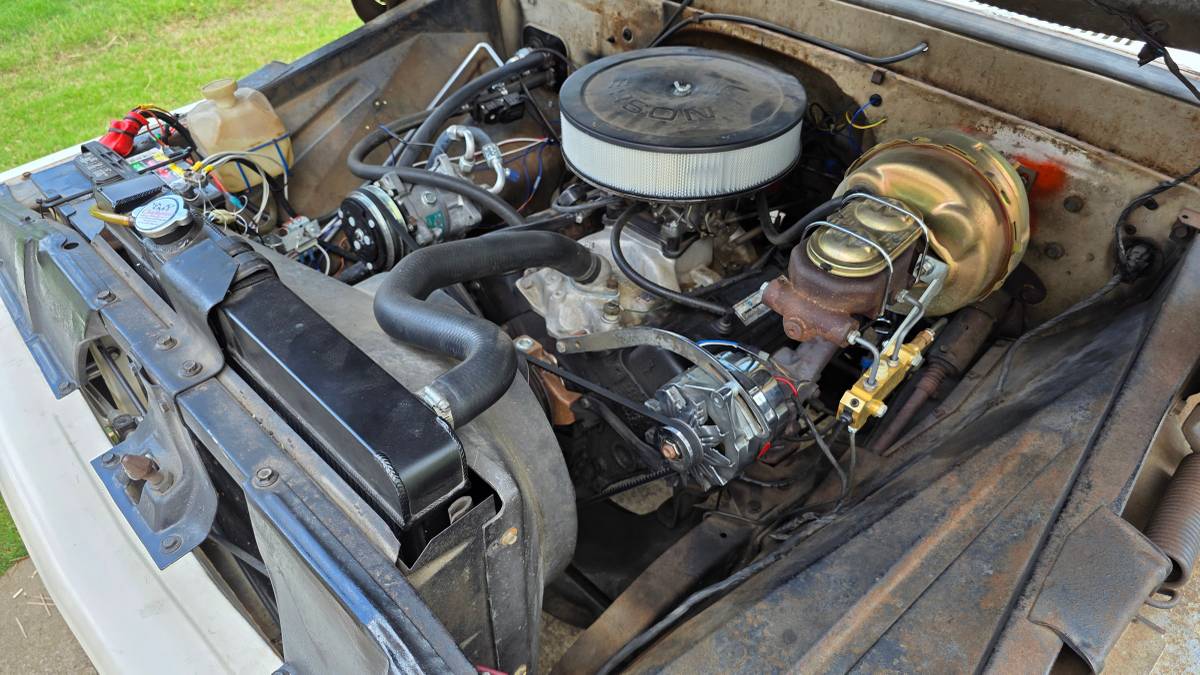 Chevrolet-c10-1966-white-20