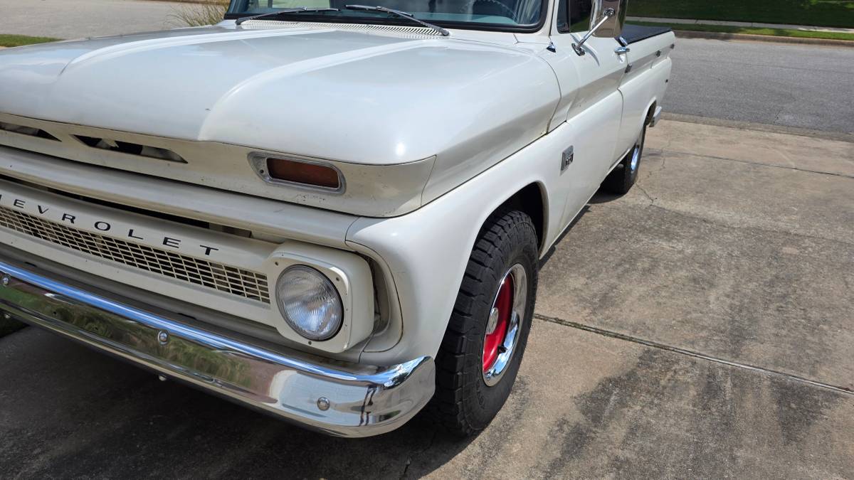 Chevrolet-c10-1966-white-23