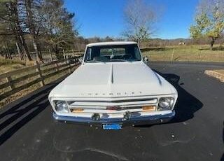 Chevrolet-c10-1967-white-1