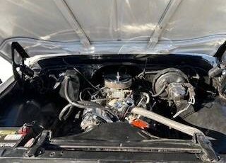Chevrolet-c10-1967-white-2
