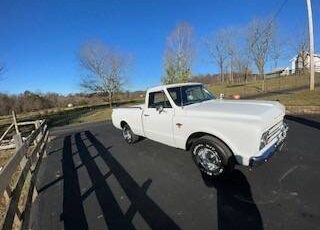 Chevrolet-c10-1967-white